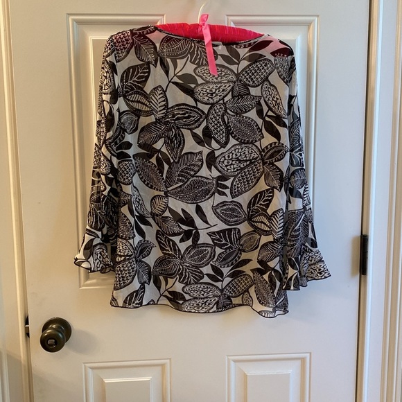 Apt 9 women’s shirt - Picture 8 of 8